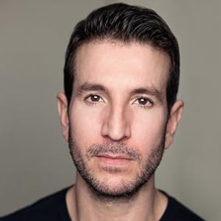 Alex Michaelides